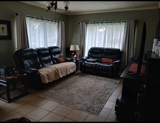 3 BEDROOM HOUSE FOR SALE IN BO-DORP